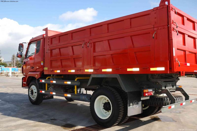 力帆 欧式战马 a6中卡 130马力 4x2 自卸车(lfj3077g1)