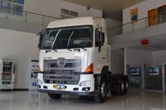 广汽日野 700系列重卡 420马力 6X4 牵引车(YC4250SS2PK4)